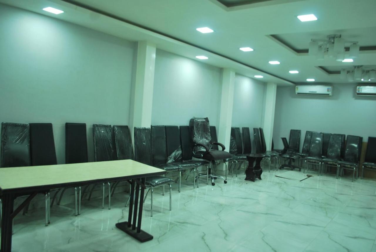 Hotel Heera International Kalküta Dış mekan fotoğraf